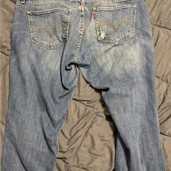 Womens too super low Levi’s - Picture 2 of 4